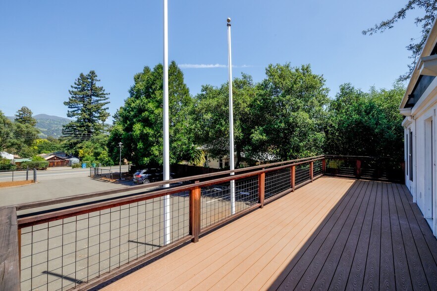 21249 Geyserville Ave, Geyserville, CA à vendre - Photo de l’immeuble – Image 2 sur 18