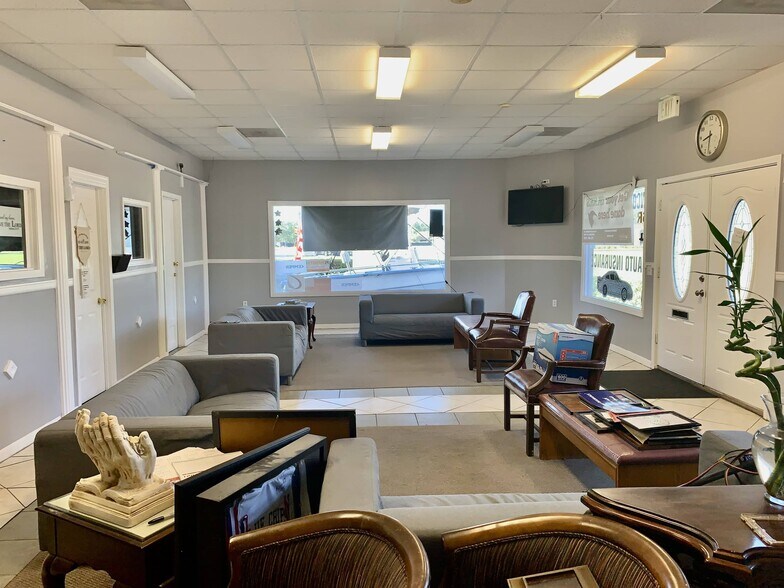 2555 Allen Genoa Rd, Pasadena, TX à vendre - Photo de l’immeuble – Image 2 sur 20