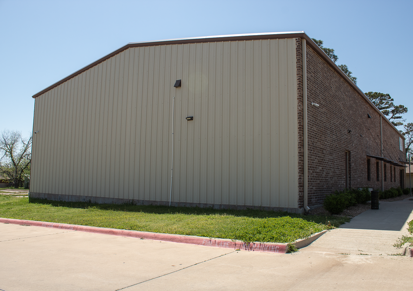 1500 N Ruddell St, Denton, TX à vendre - Photo de l’immeuble – Image 3 sur 13