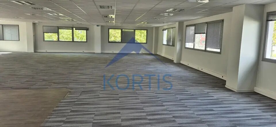 Bureau dans Saint-Priest à louer - Photo de l’immeuble – Image 3 sur 9