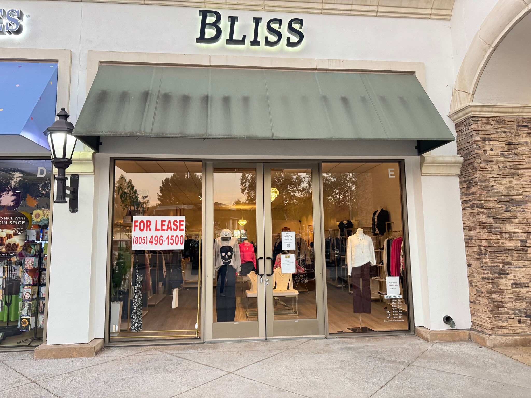 1610 E Thousand Oaks Blvd, Thousand Oaks, CA à louer Photo de l’immeuble– Image 1 sur 1