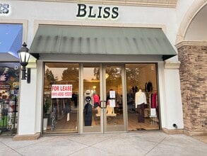 1610 E Thousand Oaks Blvd, Thousand Oaks, CA à louer Photo de l’immeuble– Image 1 sur 1