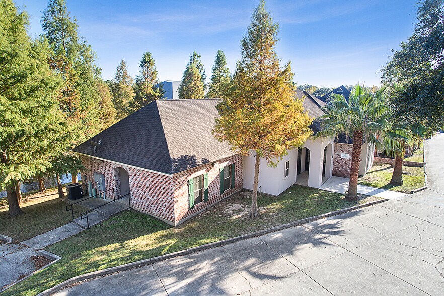 10620 Timberlake Ave, Baton Rouge, LA à louer - Photo de l’immeuble – Image 3 sur 21