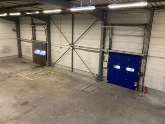 Plus de détails pour Bureau, Local d'activités à louer