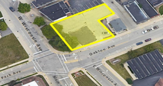 101 W Wisconsin Ave, Pewaukee, WI à vendre - Photo de l’immeuble – Image 2 sur 5
