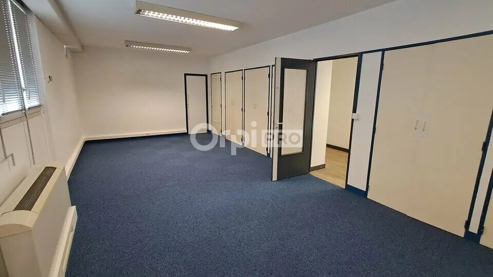 Bureau dans Pau à louer - Photo de l’immeuble – Image 1 sur 4