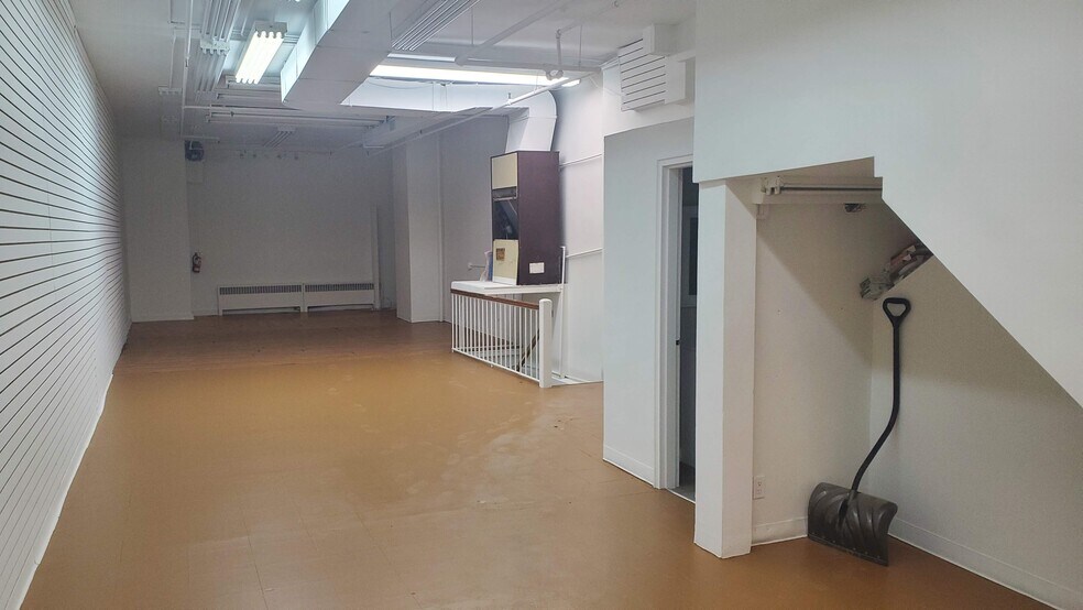 16 W 37th St, New York, NY à louer - Photo de l’immeuble – Image 2 sur 13