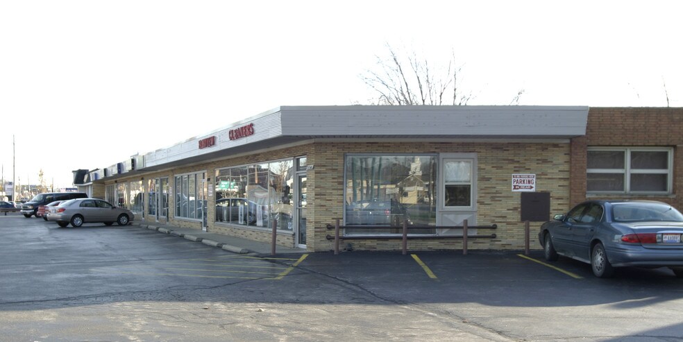 22241-22255 Lorain Rd, Fairview Park, OH à louer - Photo principale – Image 1 sur 6