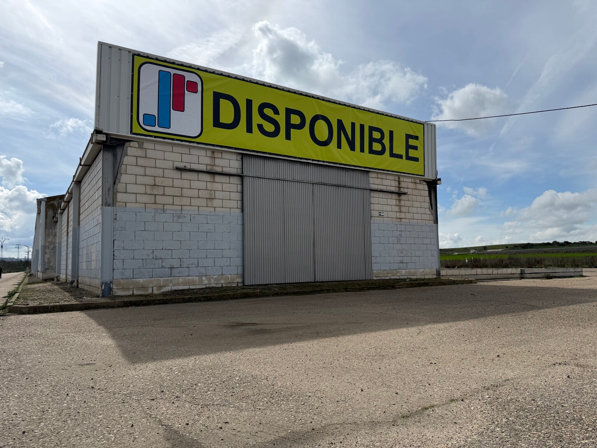 Industriel/Logistique dans Magán, Toledo à vendre Photo de l’immeuble– Image 1 sur 12