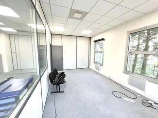 Plus de détails pour Rue Alfred De Vigny, Saint-Germain-en-Laye - Bureau à louer