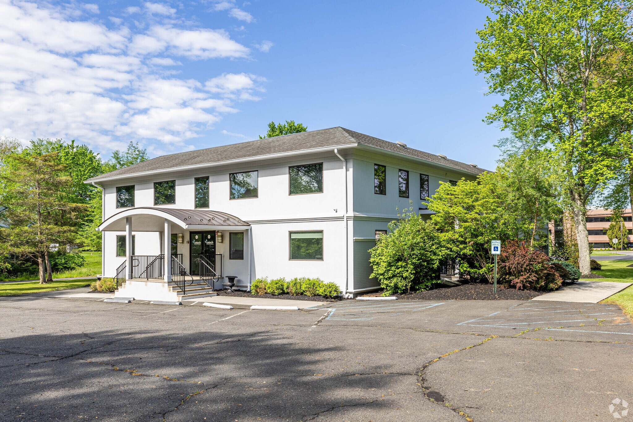 682 US-202, Bridgewater, NJ à vendre Photo de l’immeuble– Image 1 sur 31