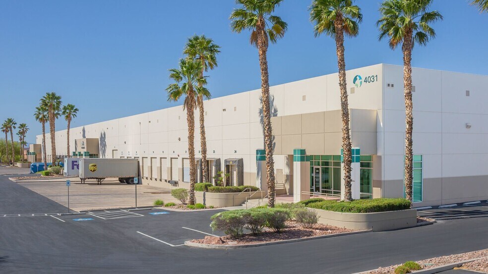 4050 Corporate Center Dr, North Las Vegas, NV à louer - Photo de l’immeuble – Image 1 sur 24