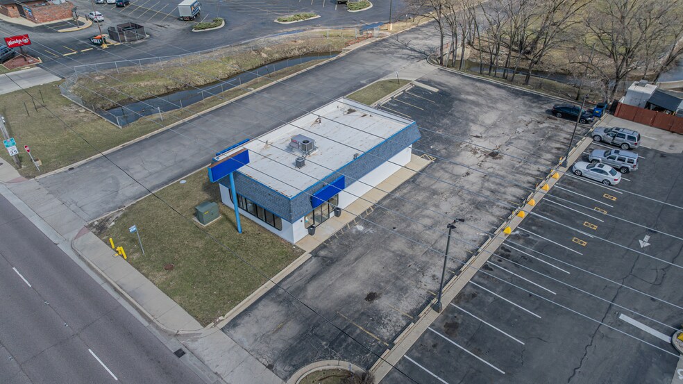 2633 Mannheim Rd, Franklin Park, IL à louer - Photo de l’immeuble – Image 2 sur 6