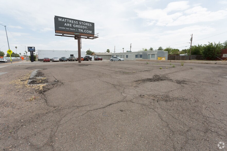 2901 E Van Buren St, Phoenix, AZ à vendre - Photo principale – Image 1 sur 21