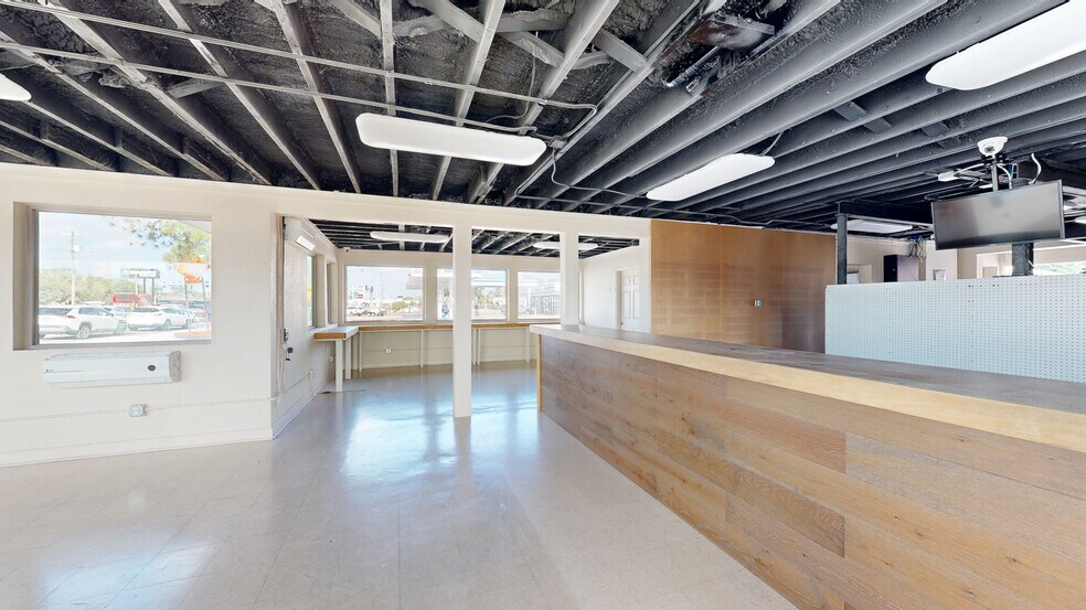 1002 E Hillsborough Ave, Tampa, FL à louer - Numérisation 3D Matterport – Image 2 sur 11