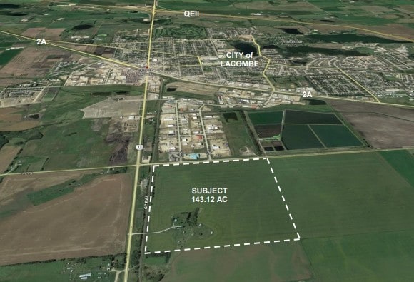 hwy 12 34 St, Lacombe, AB à vendre Aérien– Image 1 sur 2