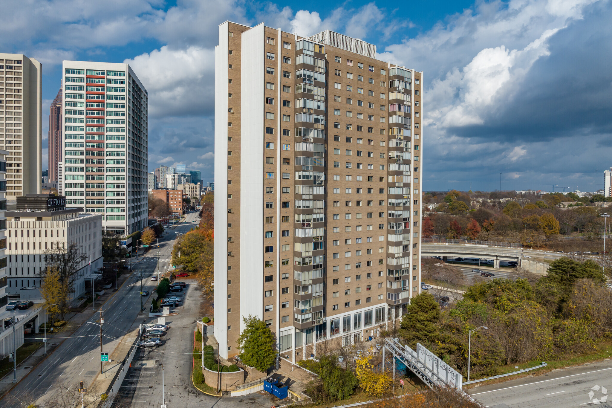215 Piedmont Ave. NE Units portefeuille de 7 biens à vendre sur LoopNet.fr Photo principale– Image 1 sur 86