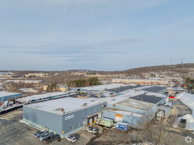 231 Neck Rd, Haverhill, MA à louer - Photo de l’immeuble – Image 1 sur 6