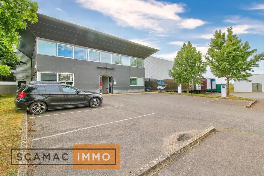 Industriel/Logistique dans Saint-Michel-sur-Orge à louer - Photo de l’immeuble – Image 2 sur 7