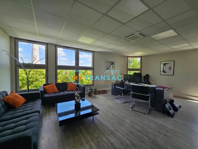 Plus de détails pour Bureau à vendre