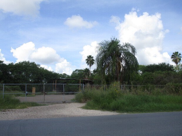 25094 Chester Park Rd, Harlingen, TX à vendre - Photo de l’immeuble – Image 2 sur 6