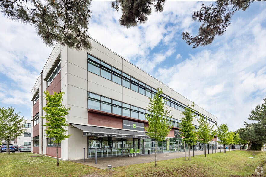 198 Avenue Du Haut Lévèque, Pessac à louer - Photo principale – Image 1 sur 2