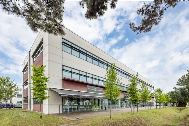 Plus de détails pour 198 Avenue Du Haut Lévèque, Pessac - Bureau à louer