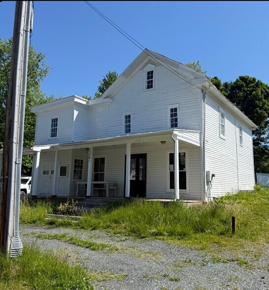 23341 Frederick Rd, Clarksburg, MD à vendre - Photo de l’immeuble – Image 2 sur 9