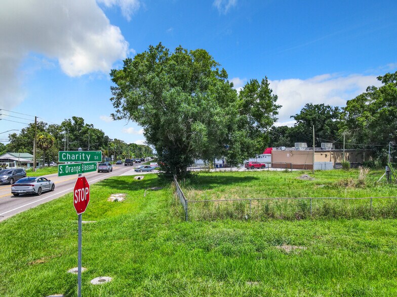 5574 S Orange Blossom Trl, Intercession City, FL à vendre - Photo de l’immeuble – Image 3 sur 8