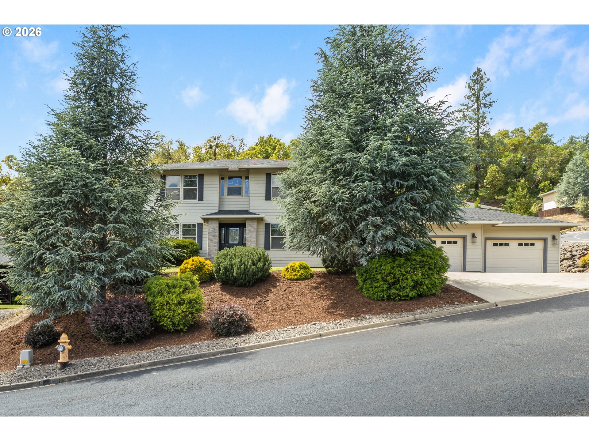 1696 NE Ruby Ct, Roseburg, OR à vendre Photo principale– Image 1 sur 6