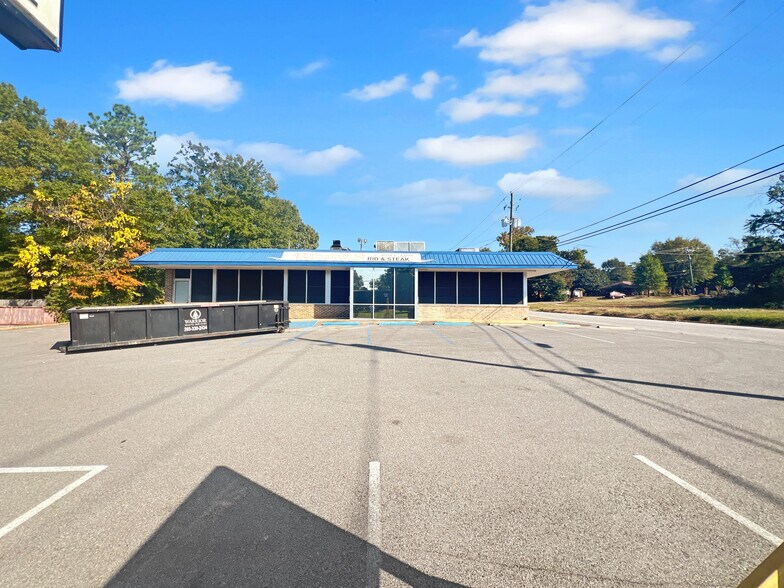 2701 Lurleen B Wallace Blvd, Northport, AL à louer - Photo de l’immeuble – Image 3 sur 17