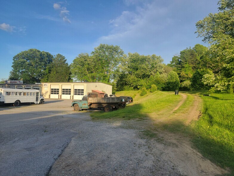 4178-4180 Haywood Rd, Mills River, NC à vendre - Photo de l’immeuble – Image 2 sur 22