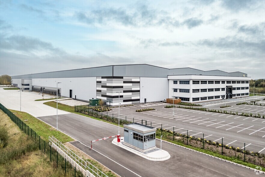 549 Lovels Way, Widnes à louer - Photo de l’immeuble – Image 3 sur 32