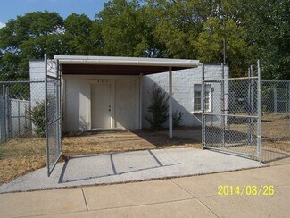 Plus de détails pour 1525 Bessie St, Fort Worth, TX - Bureau à vendre