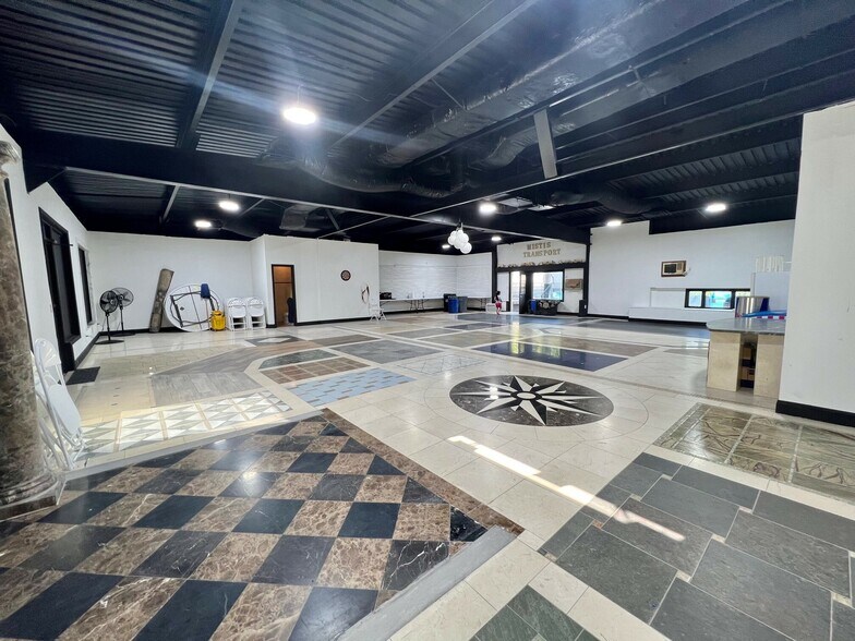 560 Tarrytown Rd, White Plains, NY à louer - Photo intérieure – Image 3 sur 25