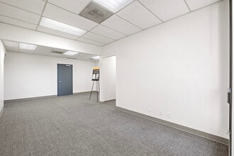 4002-4014 148th Ave NE, Redmond, WA à louer Photo intérieure– Image 2 sur 18