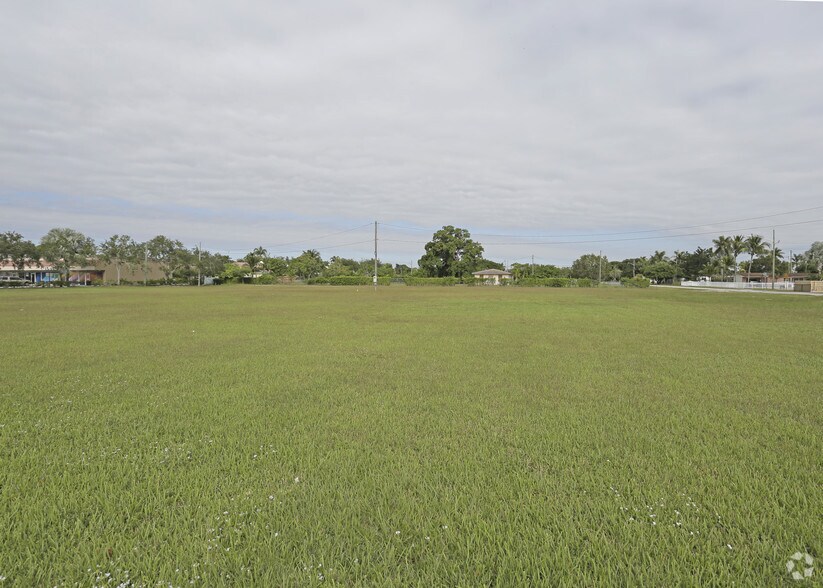 16501 SW 312 St, Homestead, FL à louer - Photo de l’immeuble – Image 2 sur 4