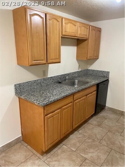 5136-5154 SE 17th Ave, Portland, OR à vendre - Photo intérieure – Image 3 sur 7