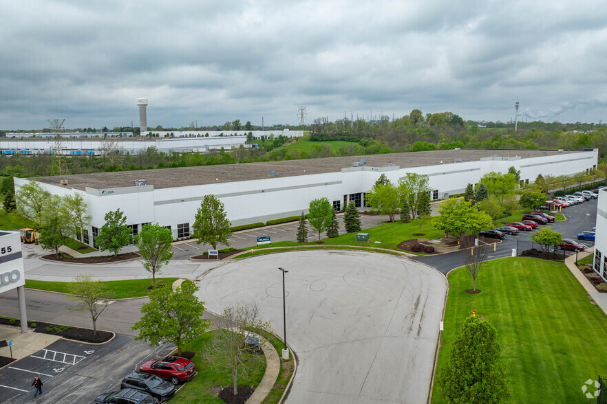 2305-2335 Global Way, Hebron, KY à louer - Photo de l’immeuble – Image 2 sur 4
