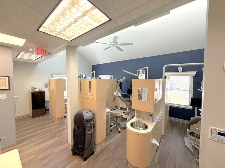 1550-1558 McDaniel Dr, West Chester, PA à vendre - Photo de l’immeuble – Image 3 sur 4