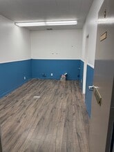 211-230 S Riverside Ave, Rialto, CA à louer Photo intérieure– Image 1 sur 1