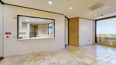 6655 Travis St, Houston, TX à louer Numérisation 3D Matterport– Image 1 sur 8
