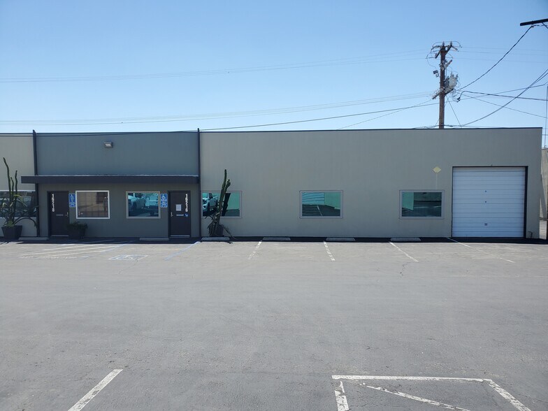 16262 Arrow Hwy, Irwindale, CA à vendre - Photo de l’immeuble – Image 2 sur 3
