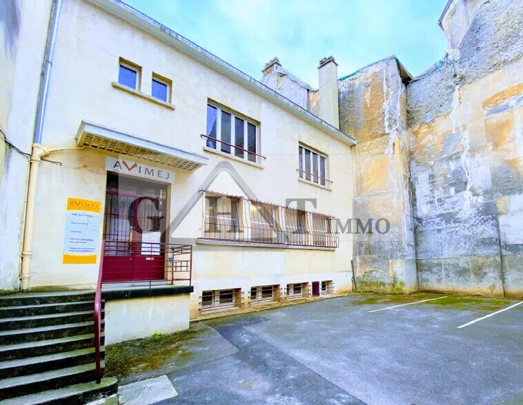 Bureau dans Mareuil-lès-Meaux à louer - Photo de l’immeuble – Image 2 sur 3