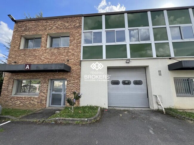 Plus de détails pour Local commercial à louer