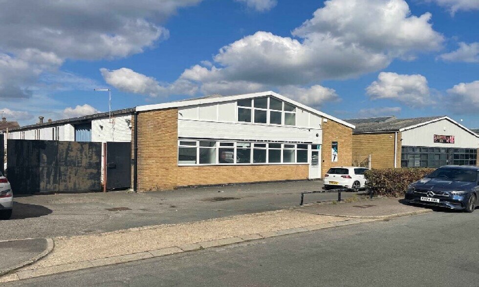 Tribune Dr, Sittingbourne à louer - Photo de l’immeuble – Image 3 sur 4