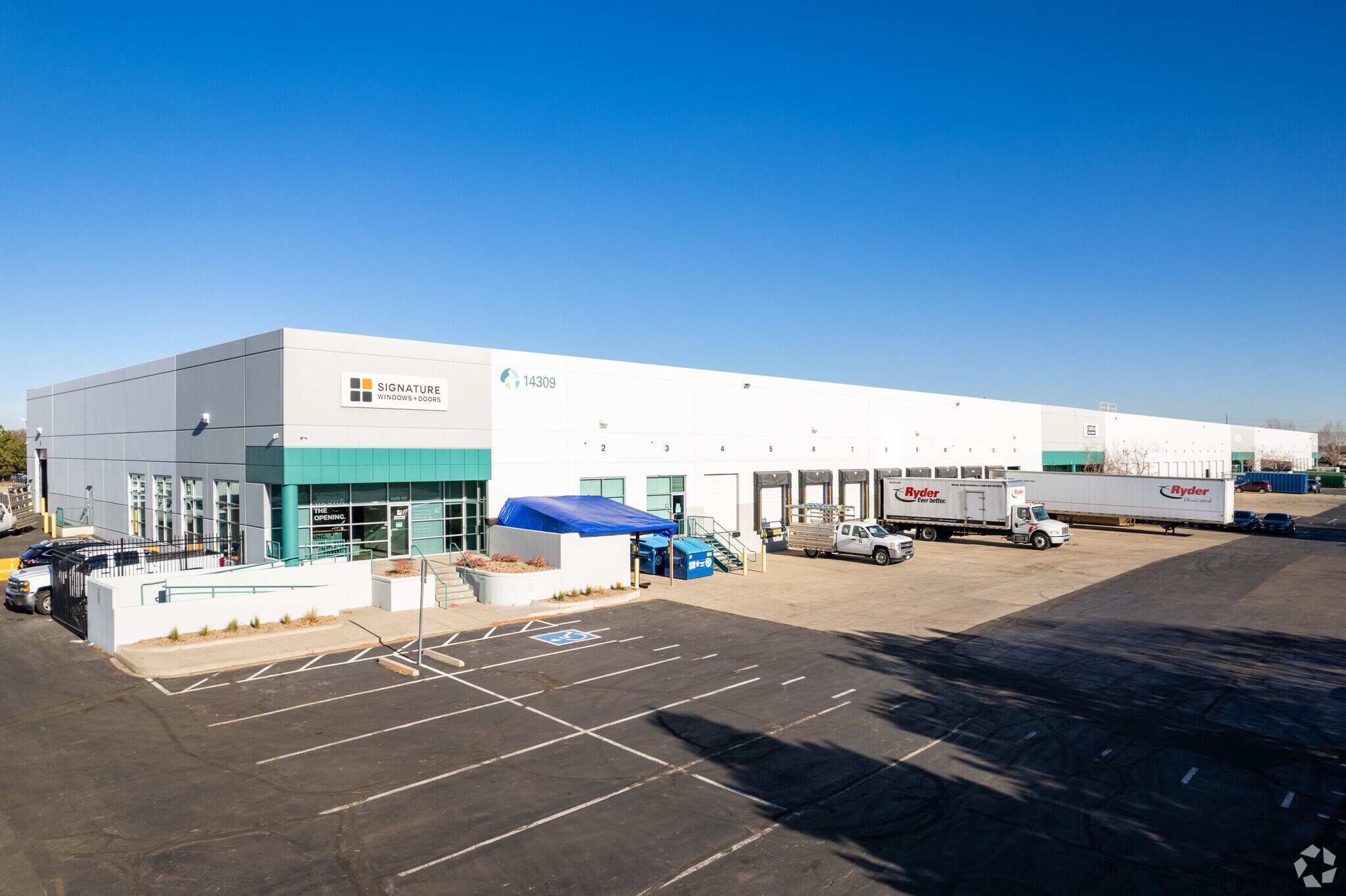 14309 E 35th Pl, Aurora, CO à louer Photo de l’immeuble– Image 1 sur 24