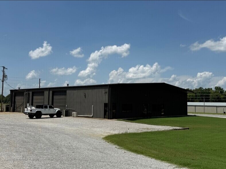 25 Mack St, Batesville, AR à louer - Photo principale – Image 1 sur 4