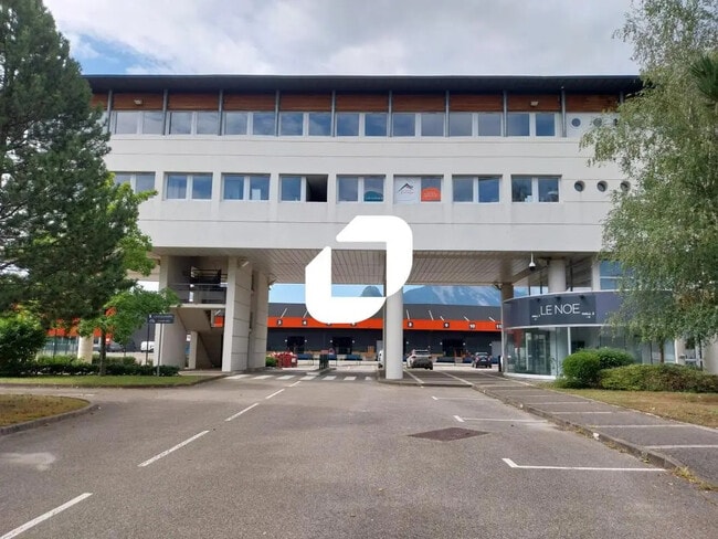 Plus de détails pour Bureau à louer