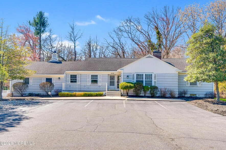 3318 State Route 33, Neptune, NJ à vendre - Photo principale – Image 1 sur 9